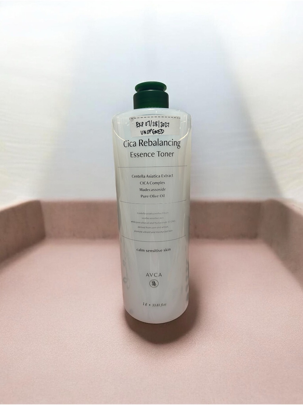 Cica Rebalancing Essence Toner — Green/White Brand New